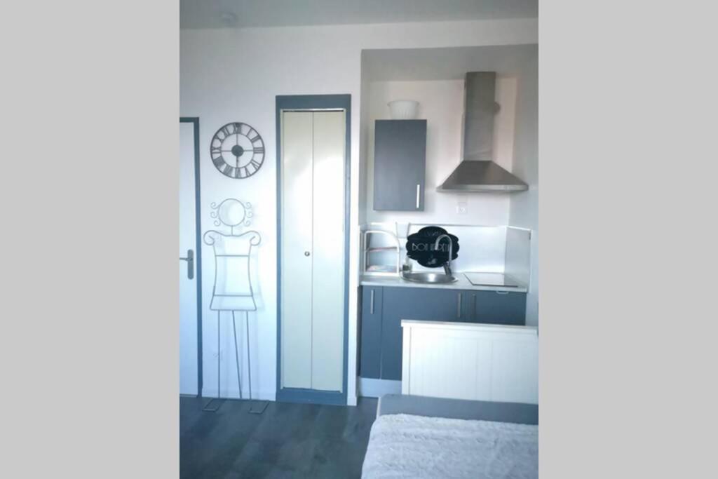 דירות קורסיי-סור-מר Studio Vue Mer 180° A 200 M De La Plage En Normandie +Parking מראה חיצוני תמונה